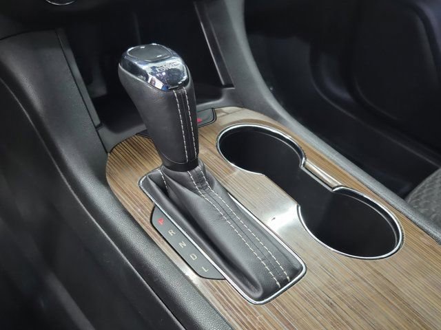 Used 2019 GMC Acadia SLE image 30