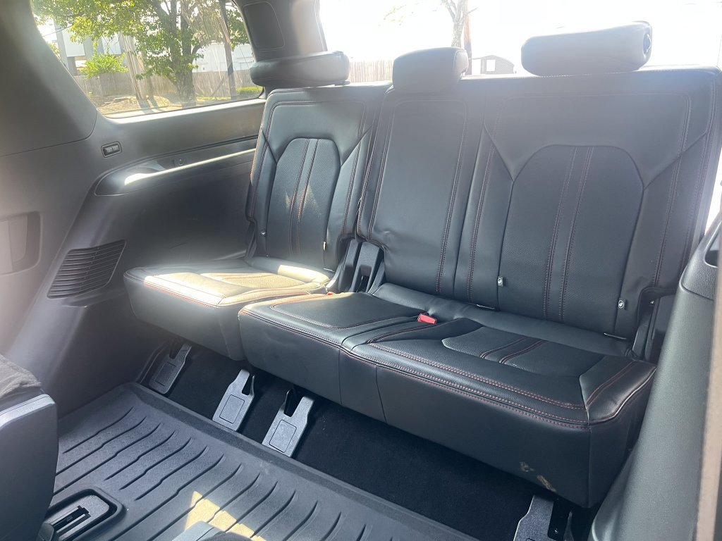 Used 2024 Ford Expedition Limited AWD/4WD image 10