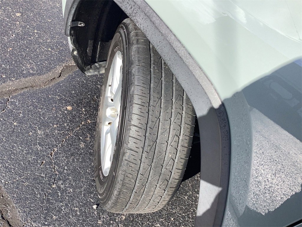 Used 2020 Toyota RAV4 XLE image 27