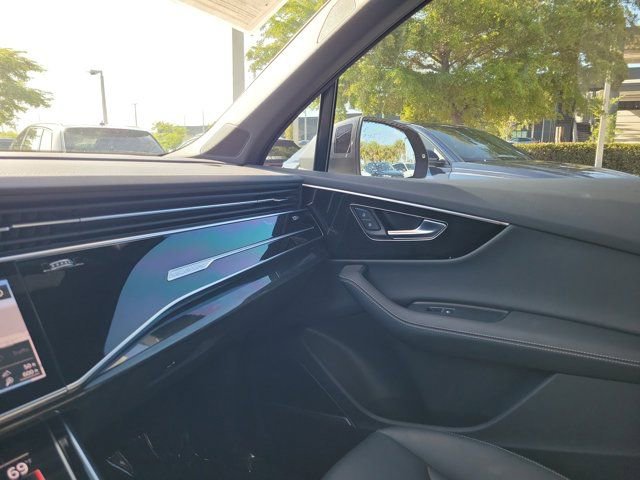 Certified 2025 Audi Q7 3.0T Premium Plus w/ Premium Plus Package image 27