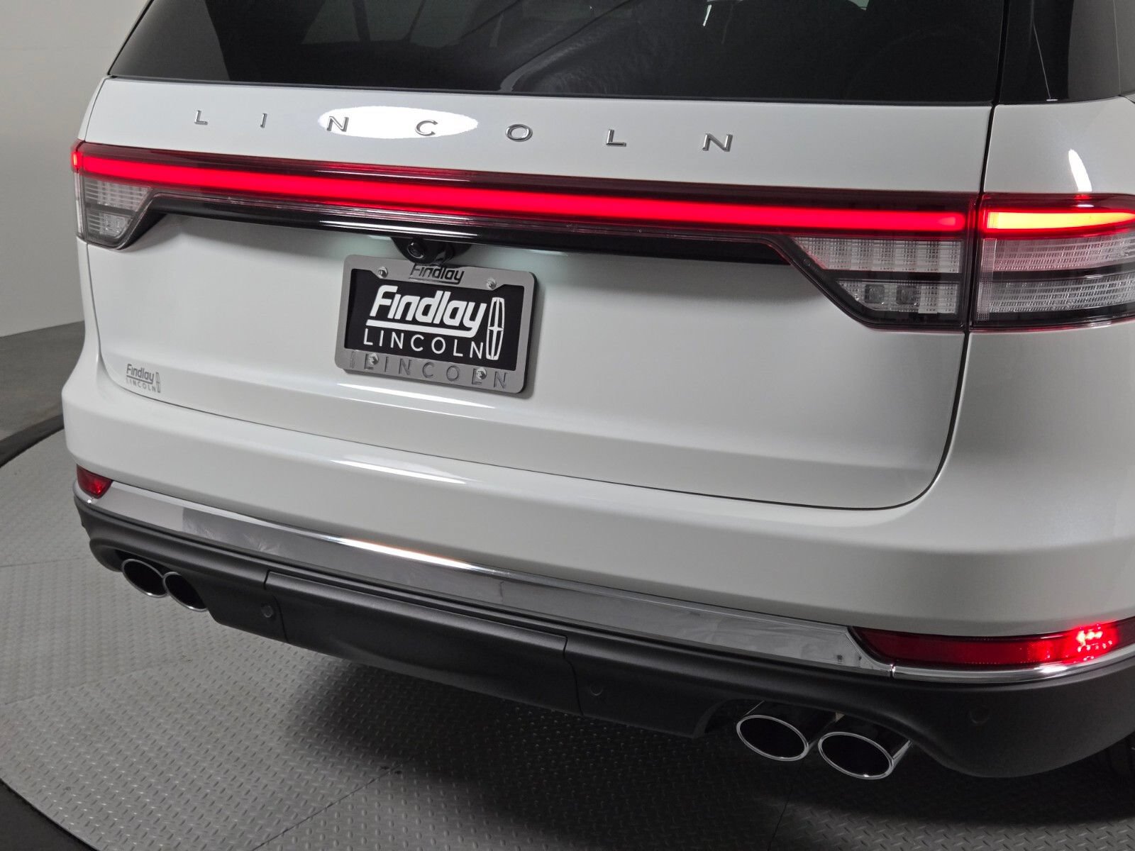 New 2026 Lincoln Aviator AWD image 5