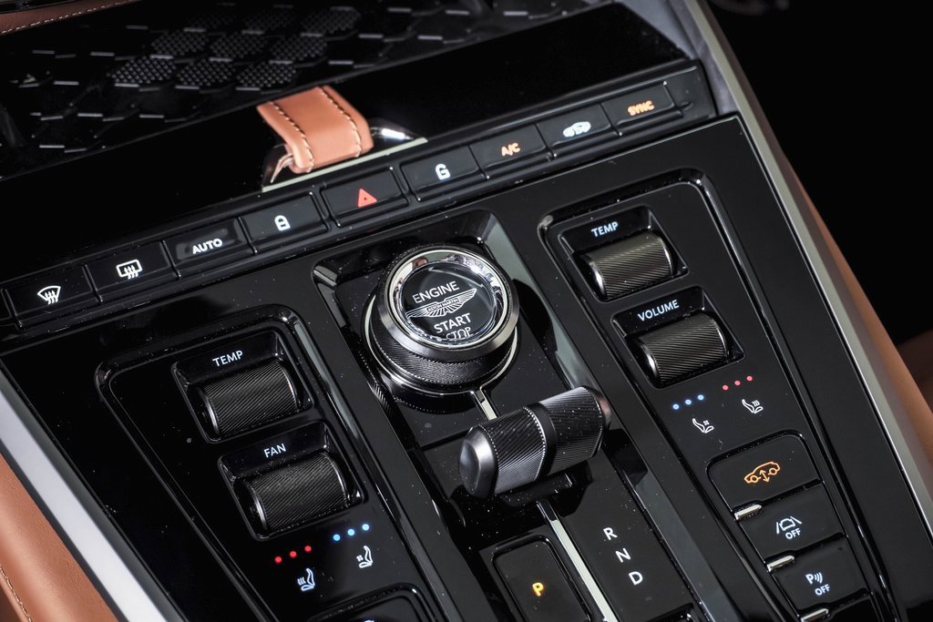 New 2025 Aston Martin DBX 707 image 29