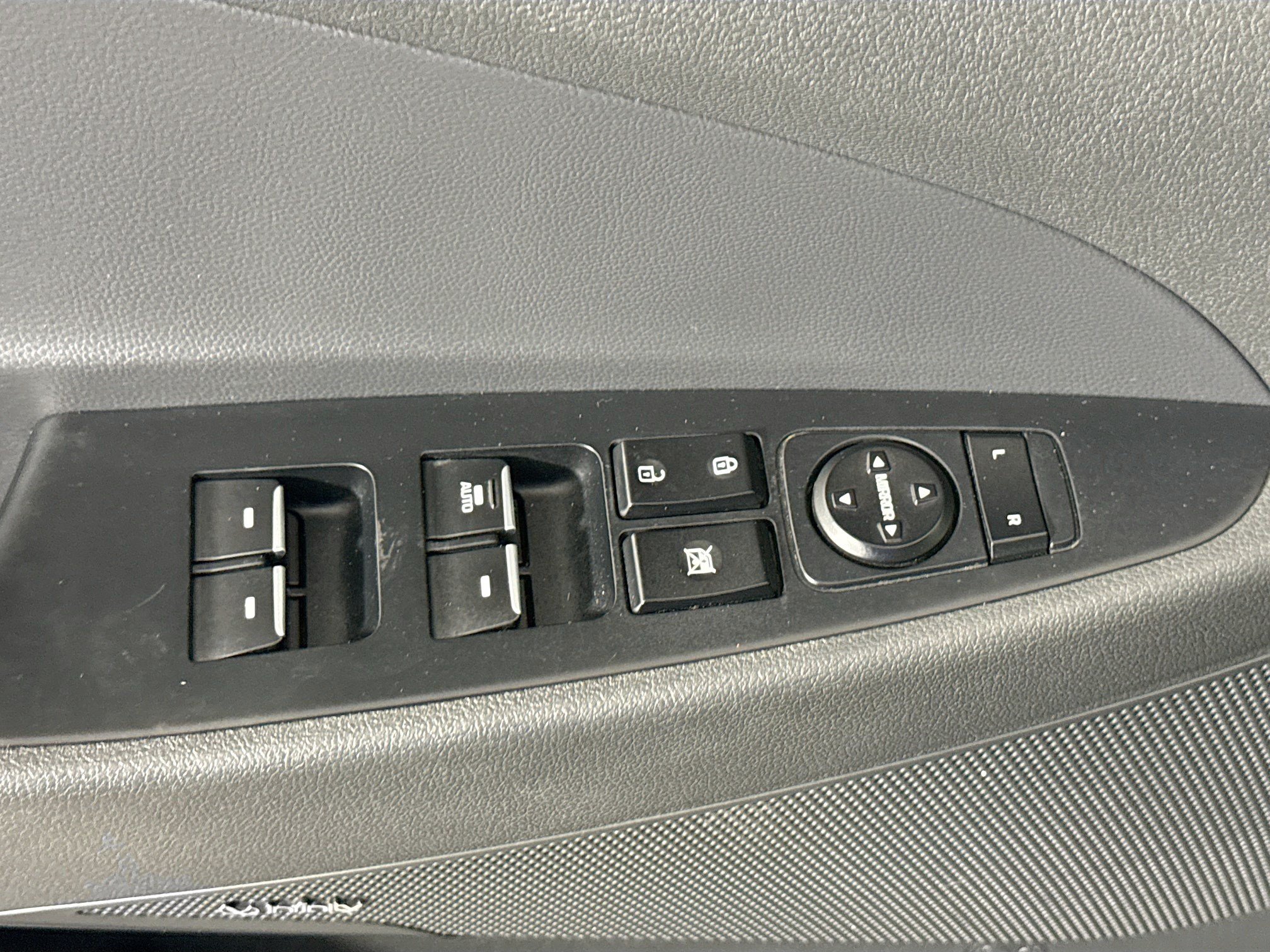 Used 2020 Hyundai Tucson Limited w/ Cargo Package AWD/4WD image 24