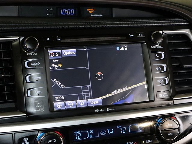 Used 2015 Toyota Highlander Limited image 21