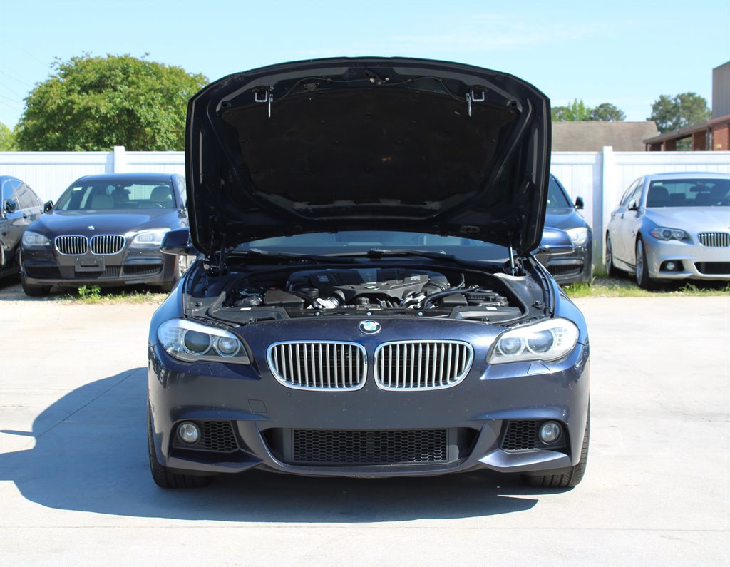 Used 2011 BMW 550i Sedan RWD image 36