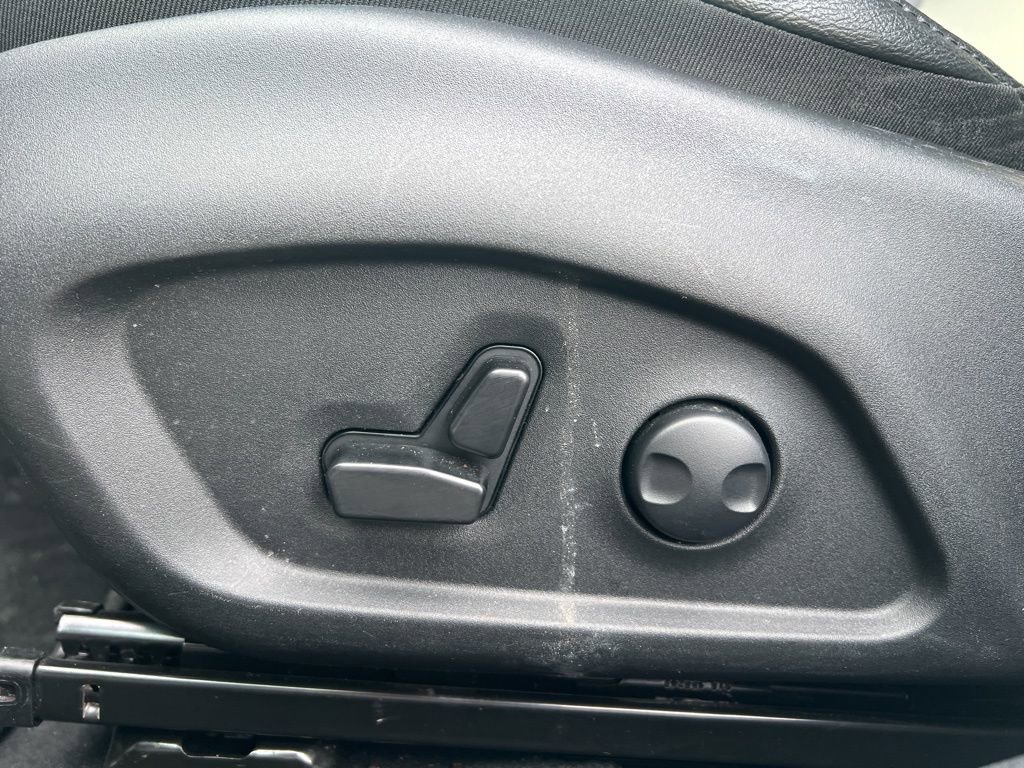 Used 2025 Jeep Compass Limited image 10