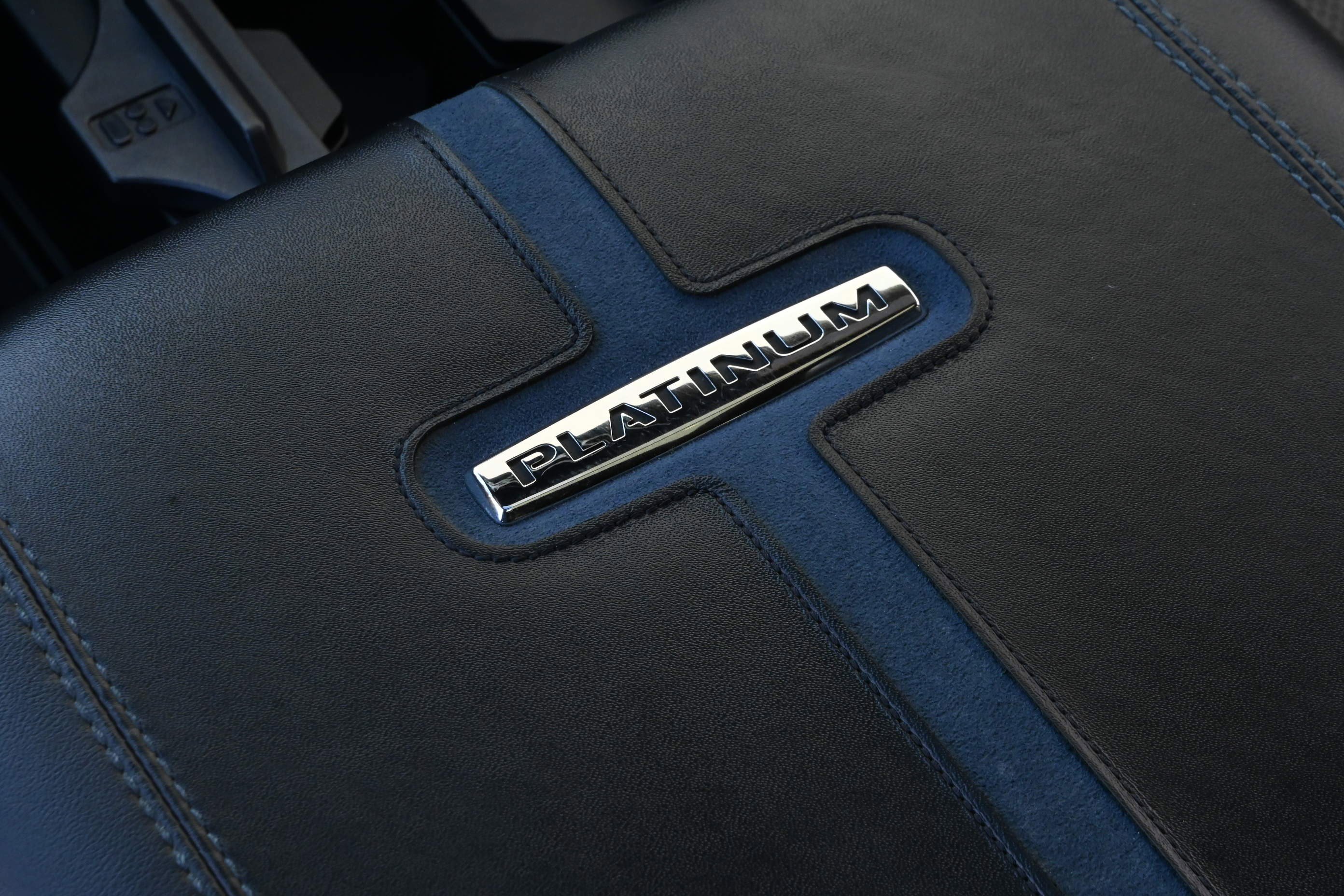 Used 2025 Ford F450 Platinum image 43