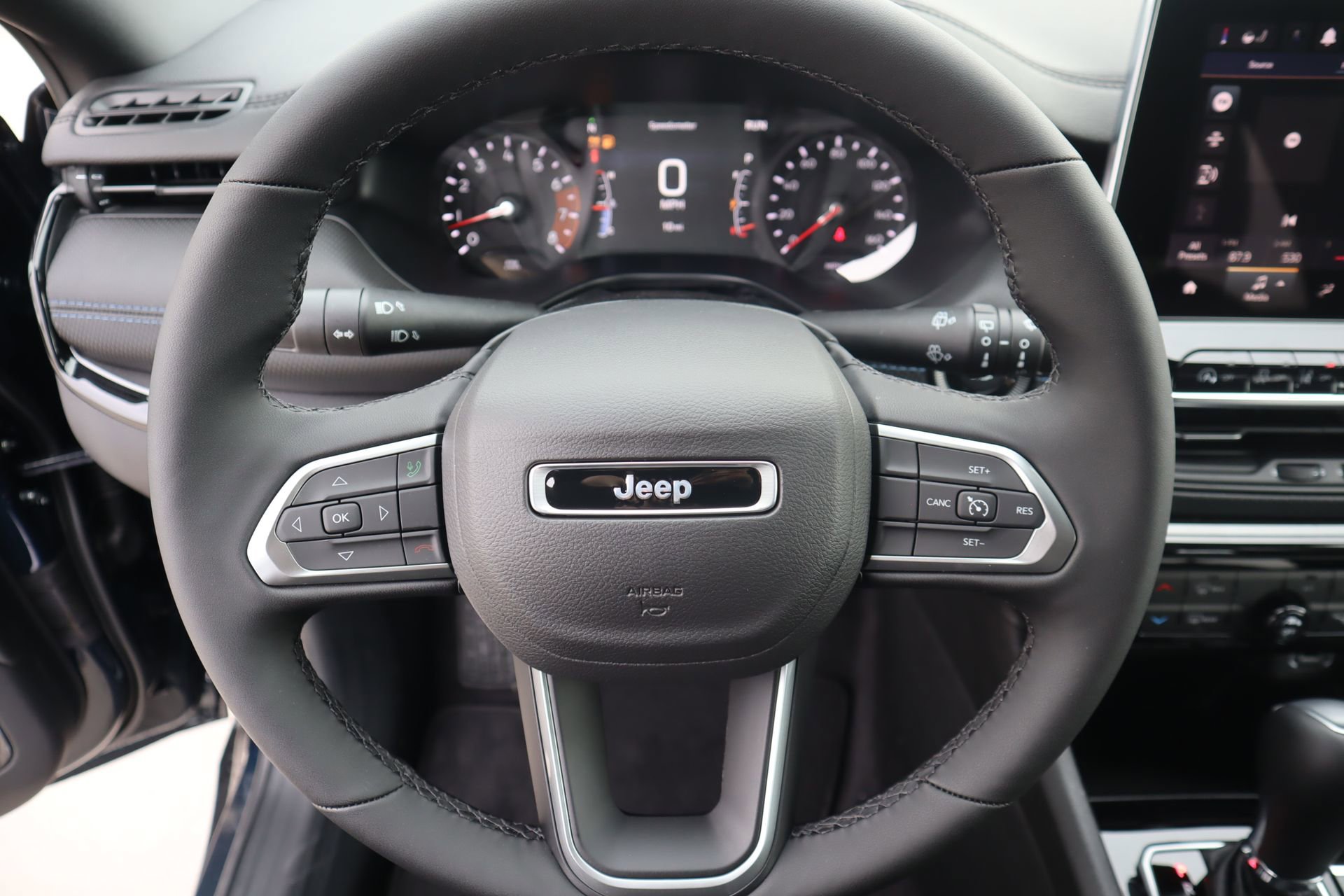 New 2026 Jeep Compass Latitude image 3