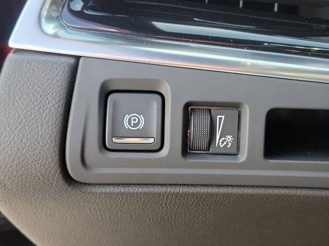 Certified 2023 Cadillac XT6 Premium Luxury FWD image 14