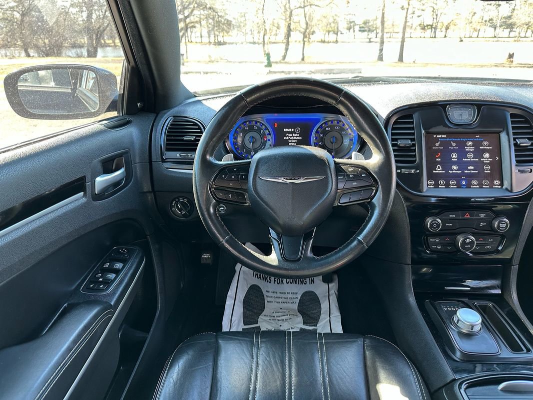 Used 2019 Chrysler 300 S image 16
