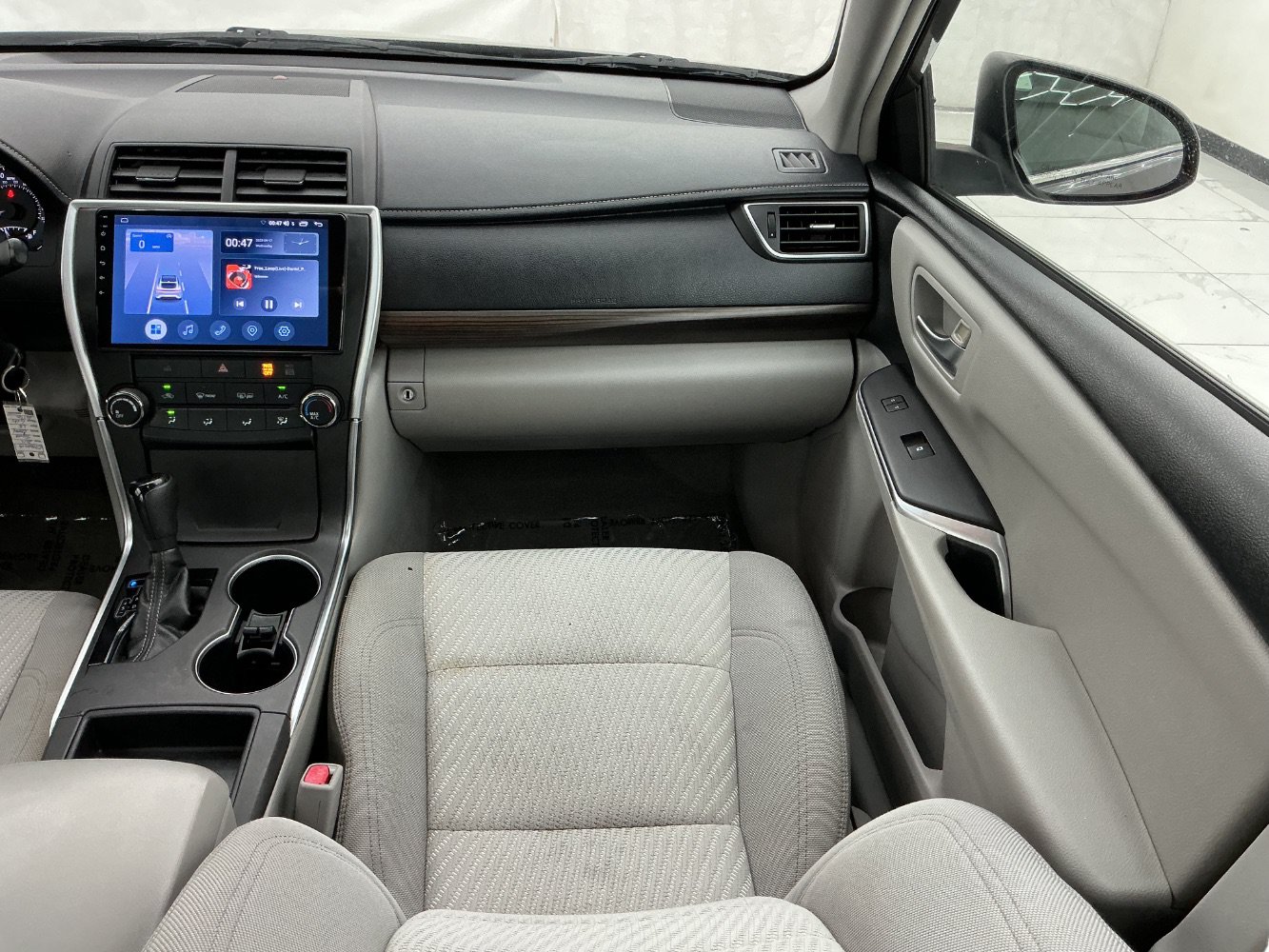 Used 2016 Toyota Camry LE FWD image 29