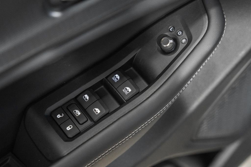 New 2025 Jeep Grand Cherokee Altitude image 37