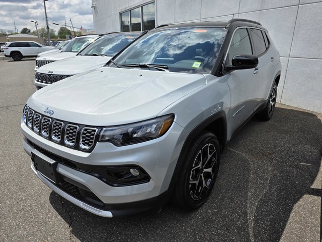 Used 2026 Jeep Compass Limited w/ Mopar All Weather Package AWD/4WD image 2