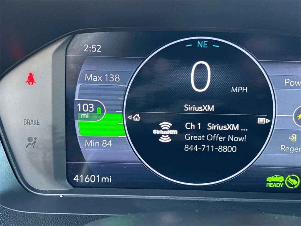 Used 2022 Chevrolet Bolt EUV LT w/ Comfort Package image 22