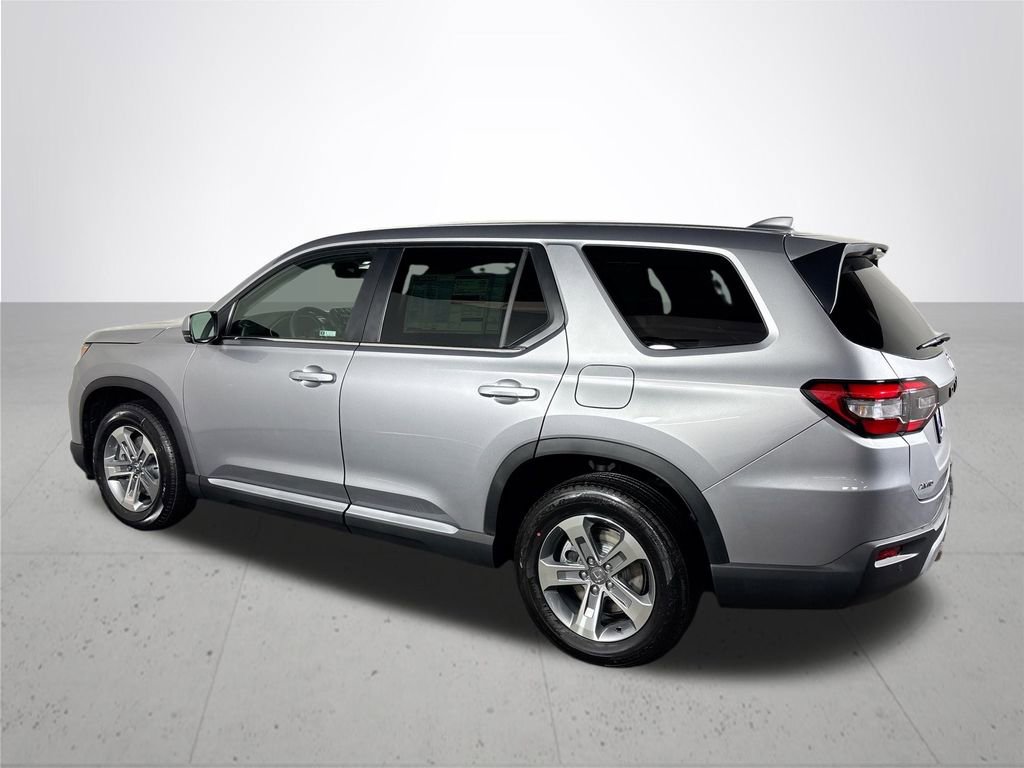 New 2025 Honda Pilot EX-L image 8