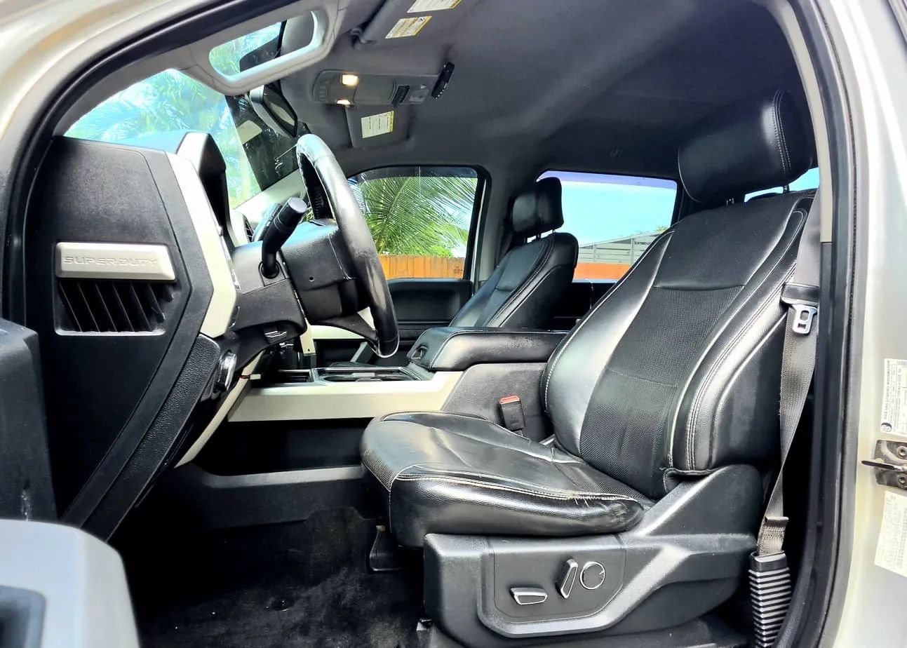 Used 2017 Ford F250 Lariat w/ Chrome Package AWD/4WD image 4