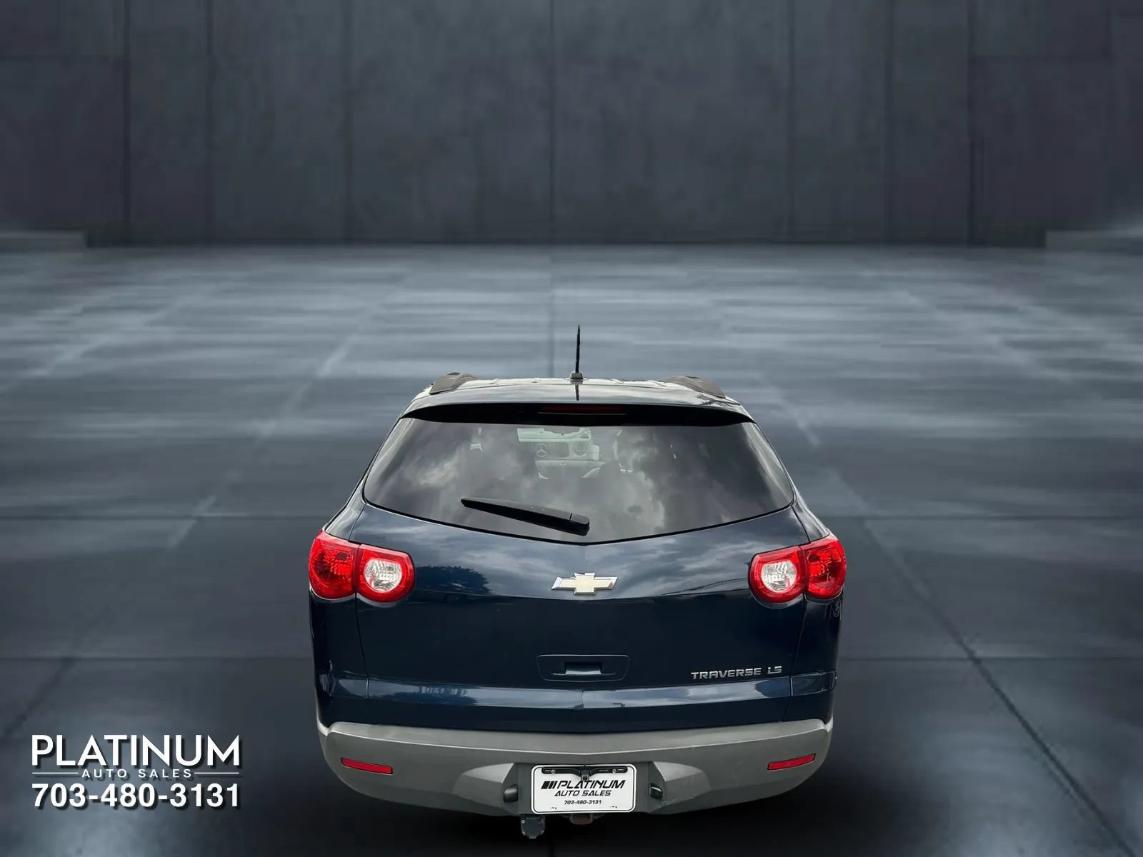 Used 2012 Chevrolet Traverse LS FWD image 7