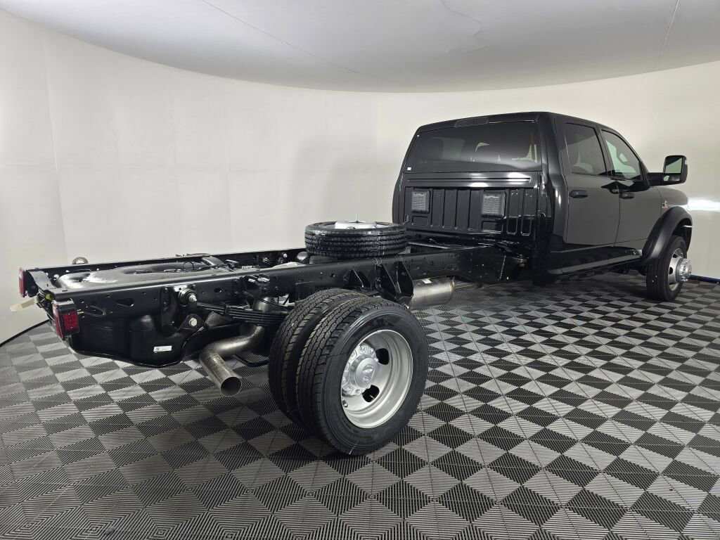 New 2026 RAM 5500 Tradesman w/ Chrome Appearance Group image 4