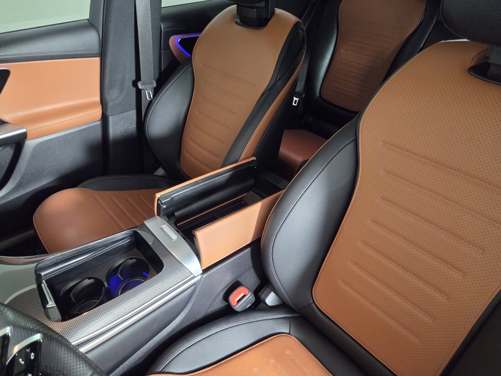 Used 2023 Mercedes-Benz GLC 300 image 21