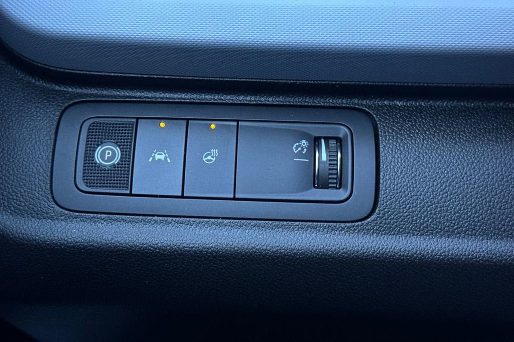 New 2027 Chevrolet Bolt LT w/ Comfort Package image 27