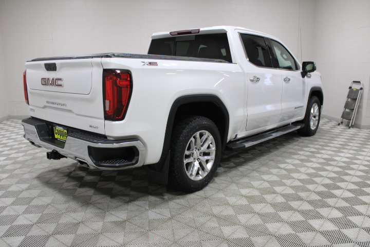Used 2021 GMC Sierra 1500 SLT w/ SLT Premium Package AWD/4WD image 12
