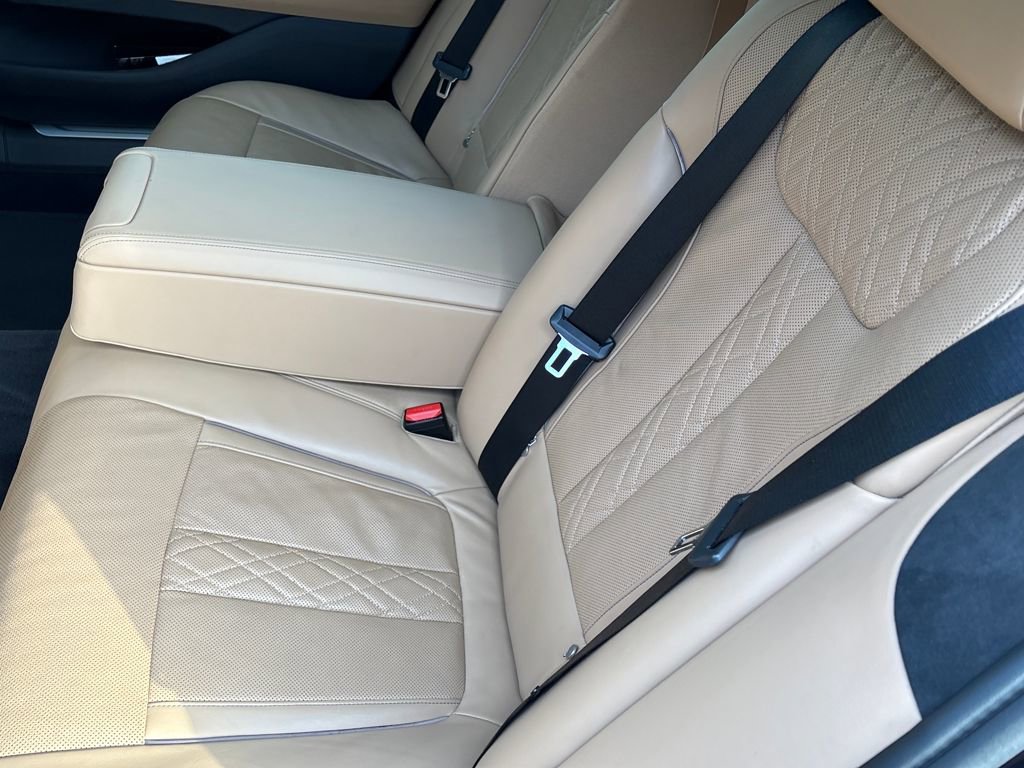 Used 2016 BMW 750i xDrive image 10