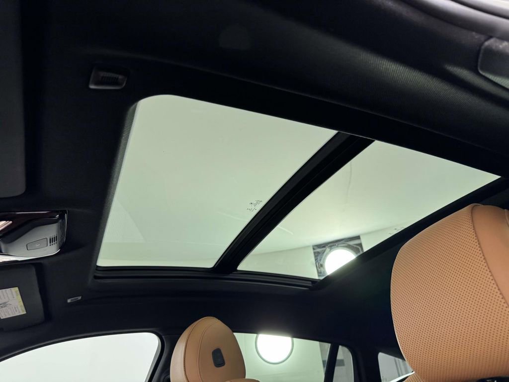 Used 2023 BMW X6 xDrive40i image 32