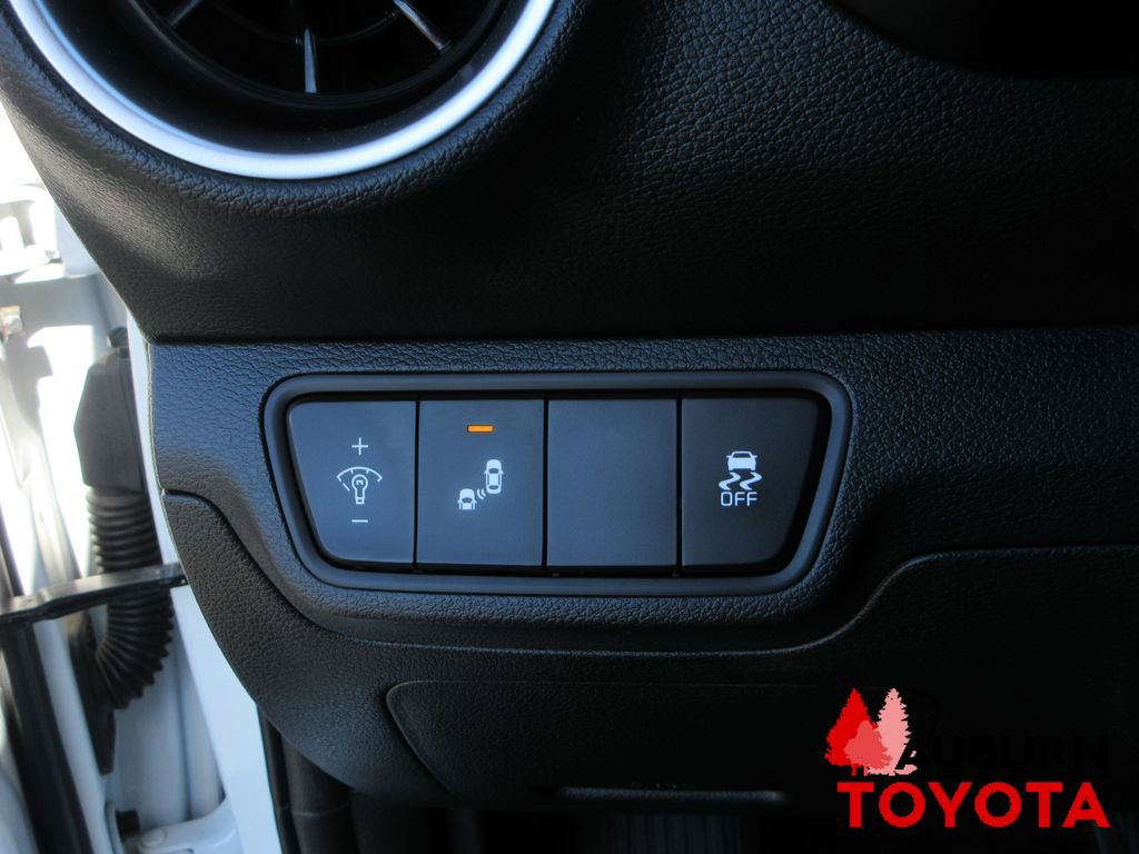 Used 2022 Kia Forte LXS w/ LXS Technology Package image 10