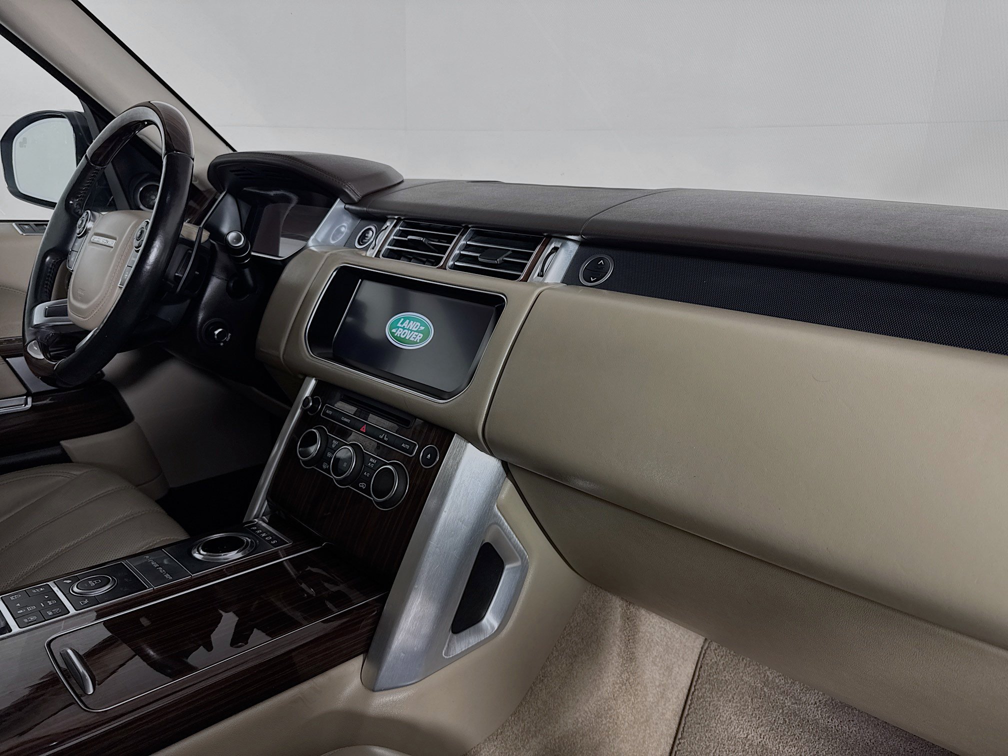 Used 2017 Land Rover Range Rover HSE AWD/4WD image 29