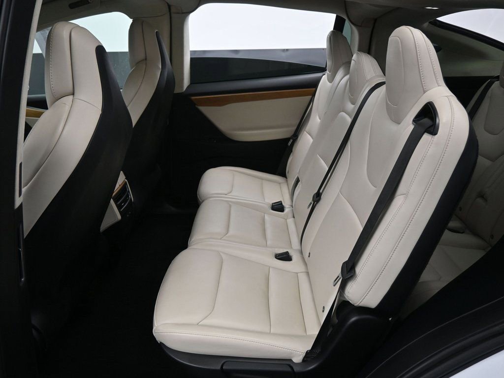 Used 2019 Tesla Model X 100D image 30
