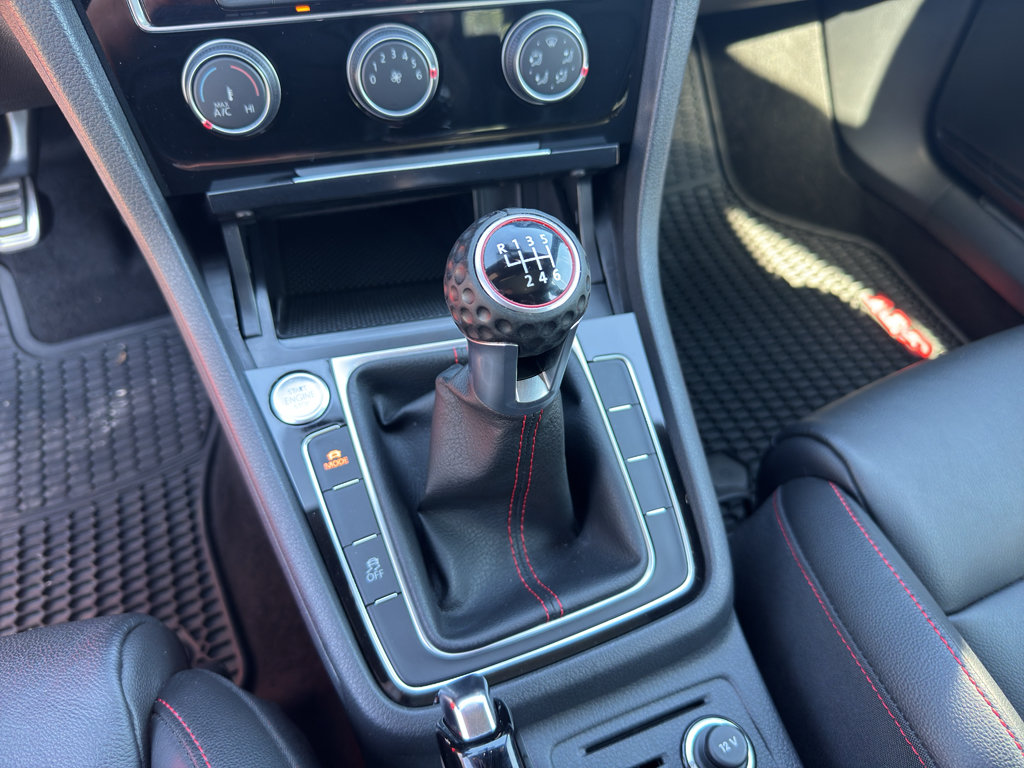 Used 2019 Volkswagen GTI SE FWD image 21