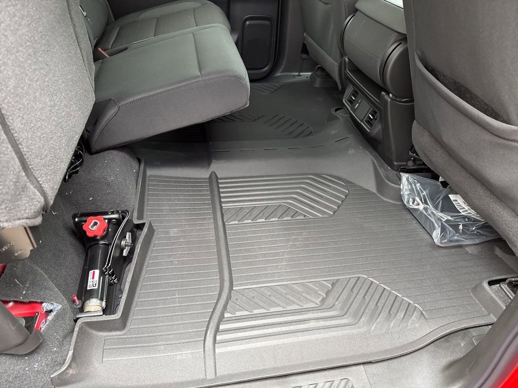New 2026 Chevrolet Silverado 1500 Custom Trail Boss w/ LPO, Dark Essentials Package AWD/4WD image 23