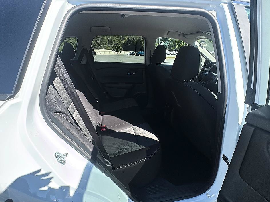 Certified 2025 Nissan Rogue SV AWD/4WD image 22