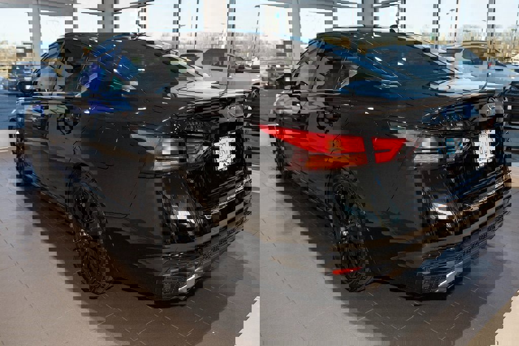 Used 2022 Nissan Altima 2.5 SR w/ Midnight Edition Package image 4