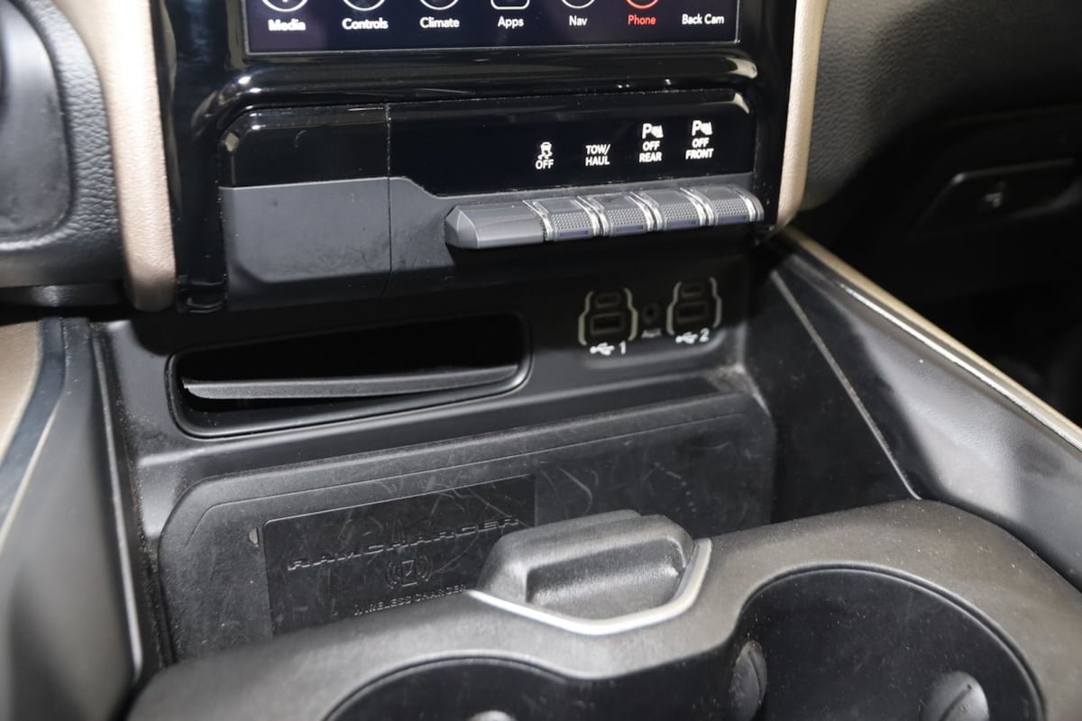 Used 2020 RAM 1500 Laramie AWD/4WD image 34