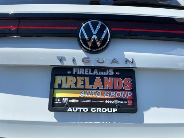New 2025 Volkswagen Tiguan SE image 15