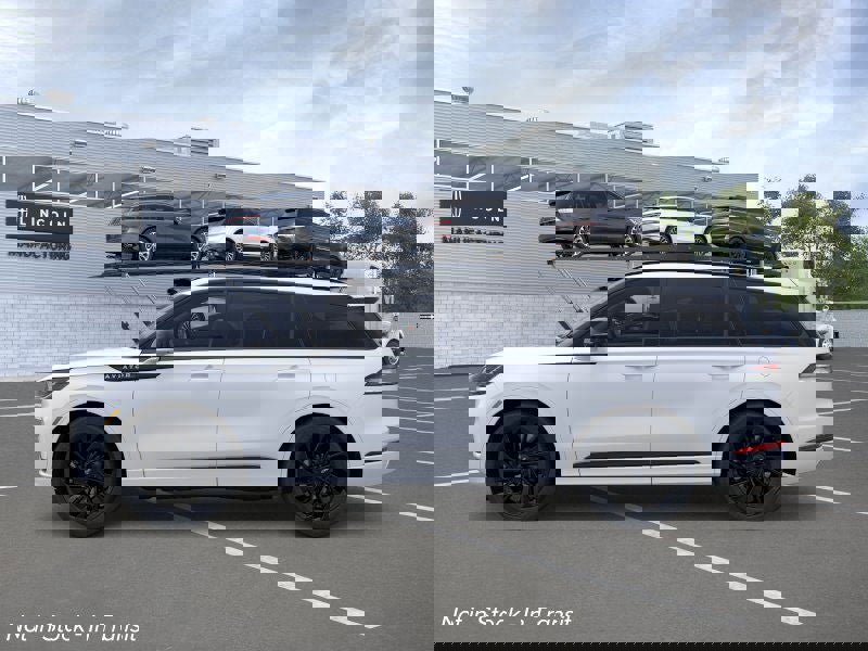 New 2026 Lincoln Aviator Reserve image 3