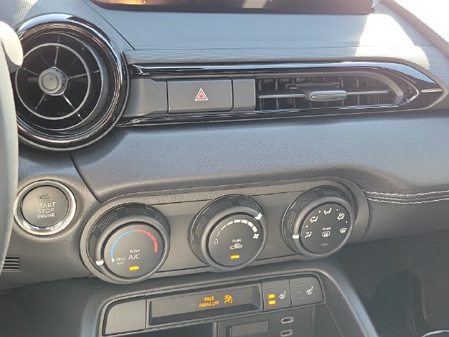 New 2026 MAZDA MX-5 Miata Club w/ Interior Package RWD image 13