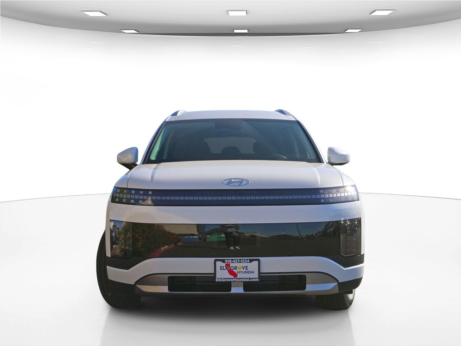 New 2026 Hyundai Ioniq 9 SE image 2