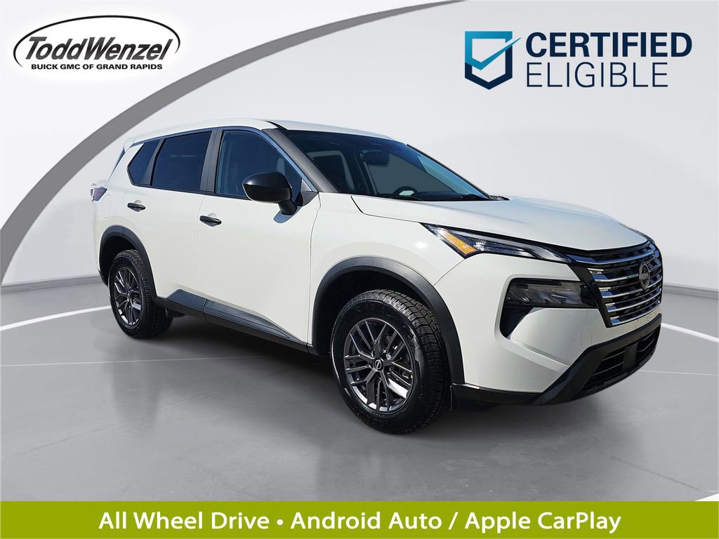 Used 2024 Nissan Rogue S AWD/4WD image 1