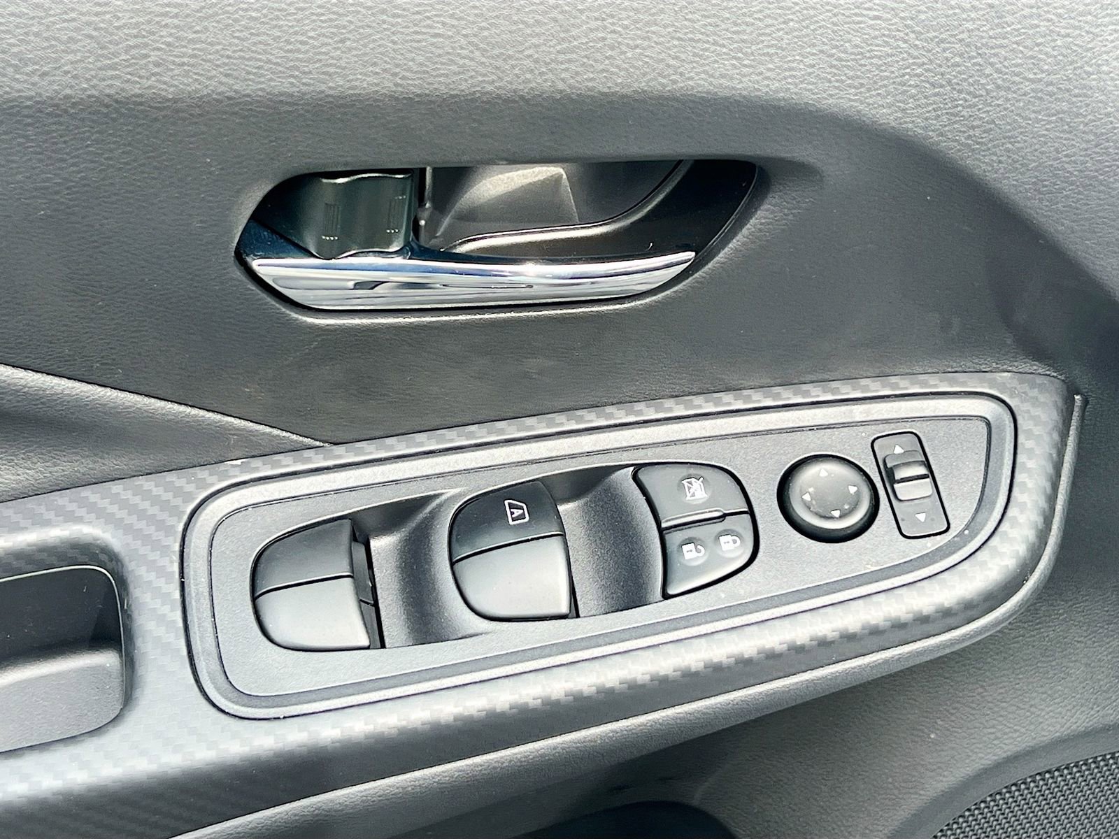 New 2025 Nissan Versa SV w/ Trunk Package image 17