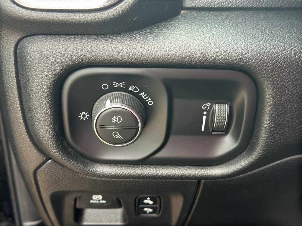 Used 2020 RAM 1500 Big Horn w/ Built-to-serve Edition AWD/4WD image 29
