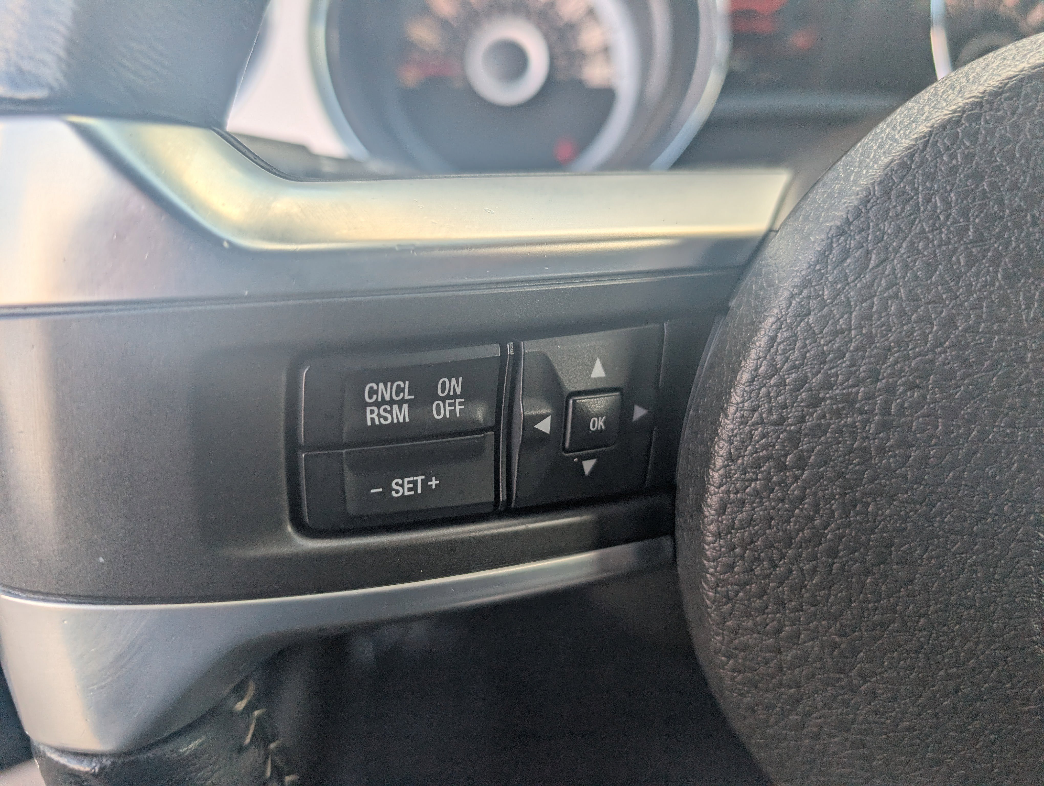 Used 2013 Ford Mustang GT Premium w/ Electronics Pkg RWD image 15