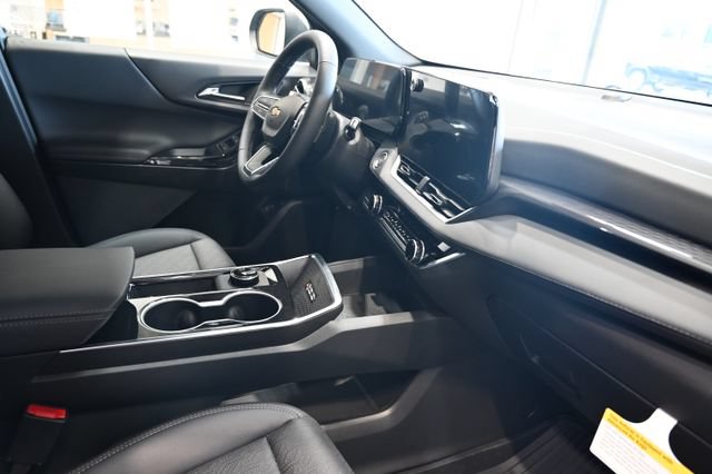 New 2027 Chevrolet Equinox LT w/ Convenience Package II FWD image 13