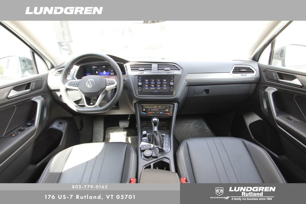 Used 2022 Volkswagen Tiguan SE image 6