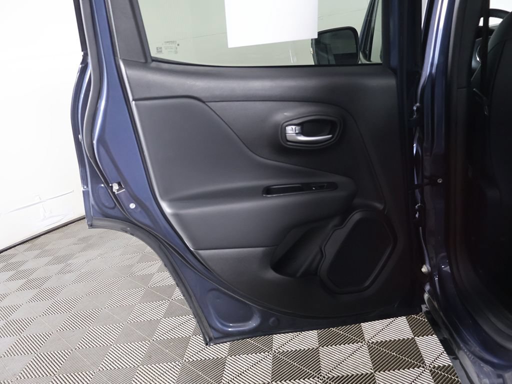 Used 2022 Jeep Renegade Limited AWD/4WD image 23
