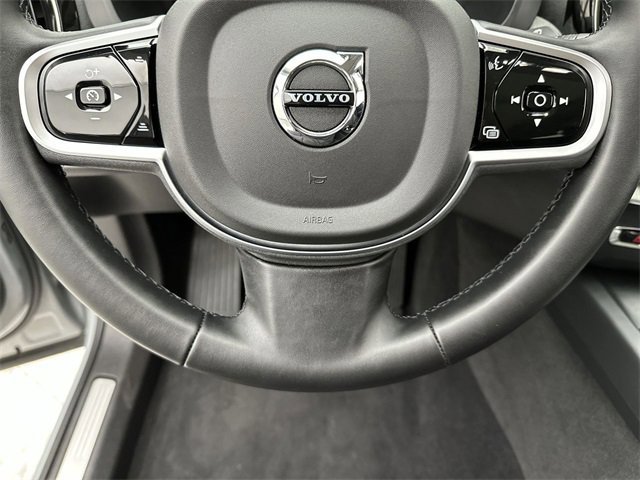 Certified 2025 Volvo XC60 B5 Plus image 14