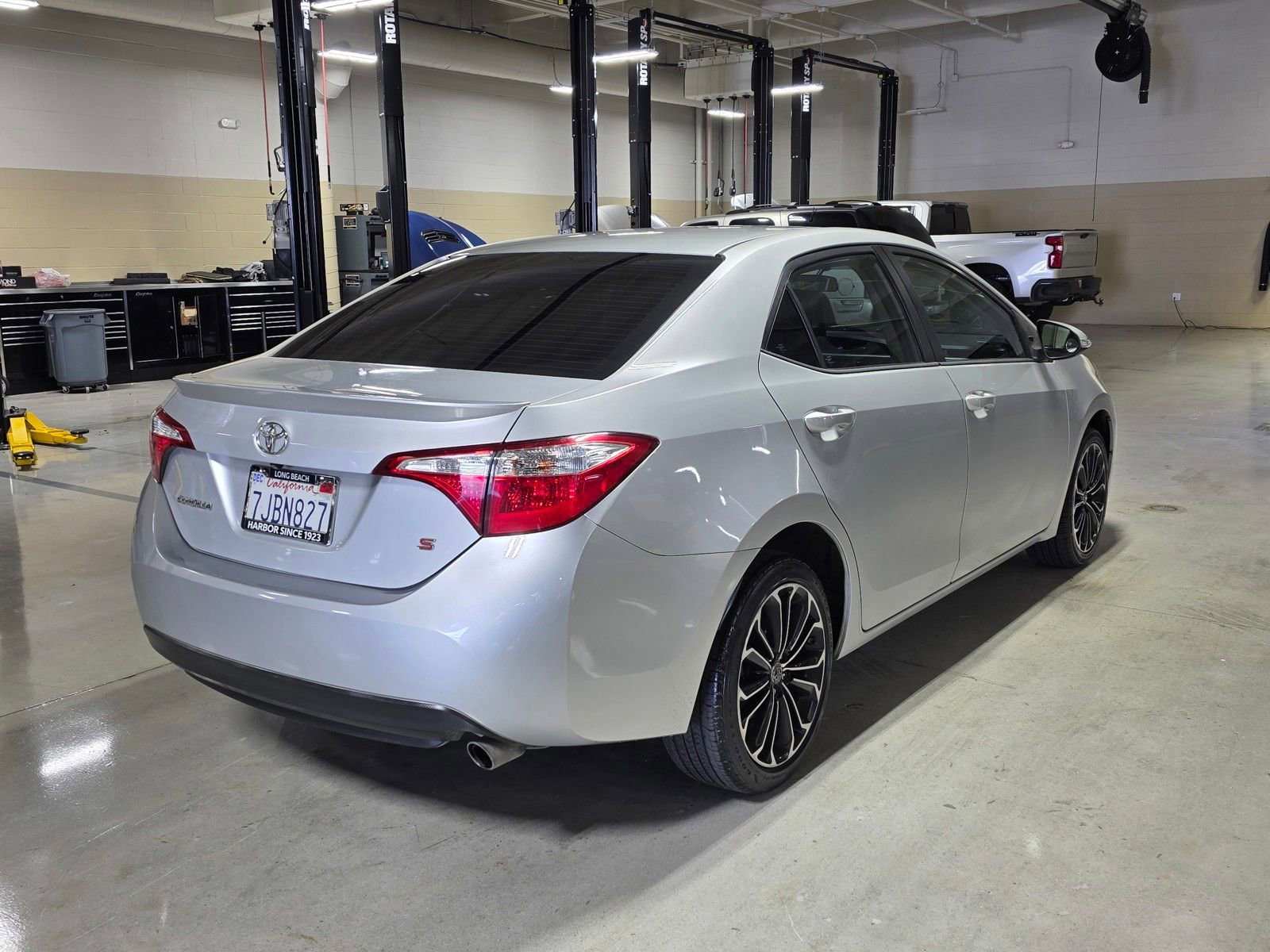 Used 2015 Toyota Corolla S image 7
