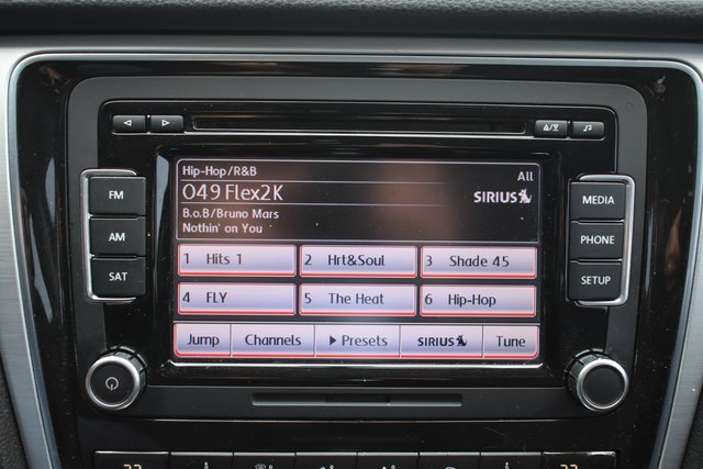 Used 2012 Volkswagen Passat TDI SE image 24