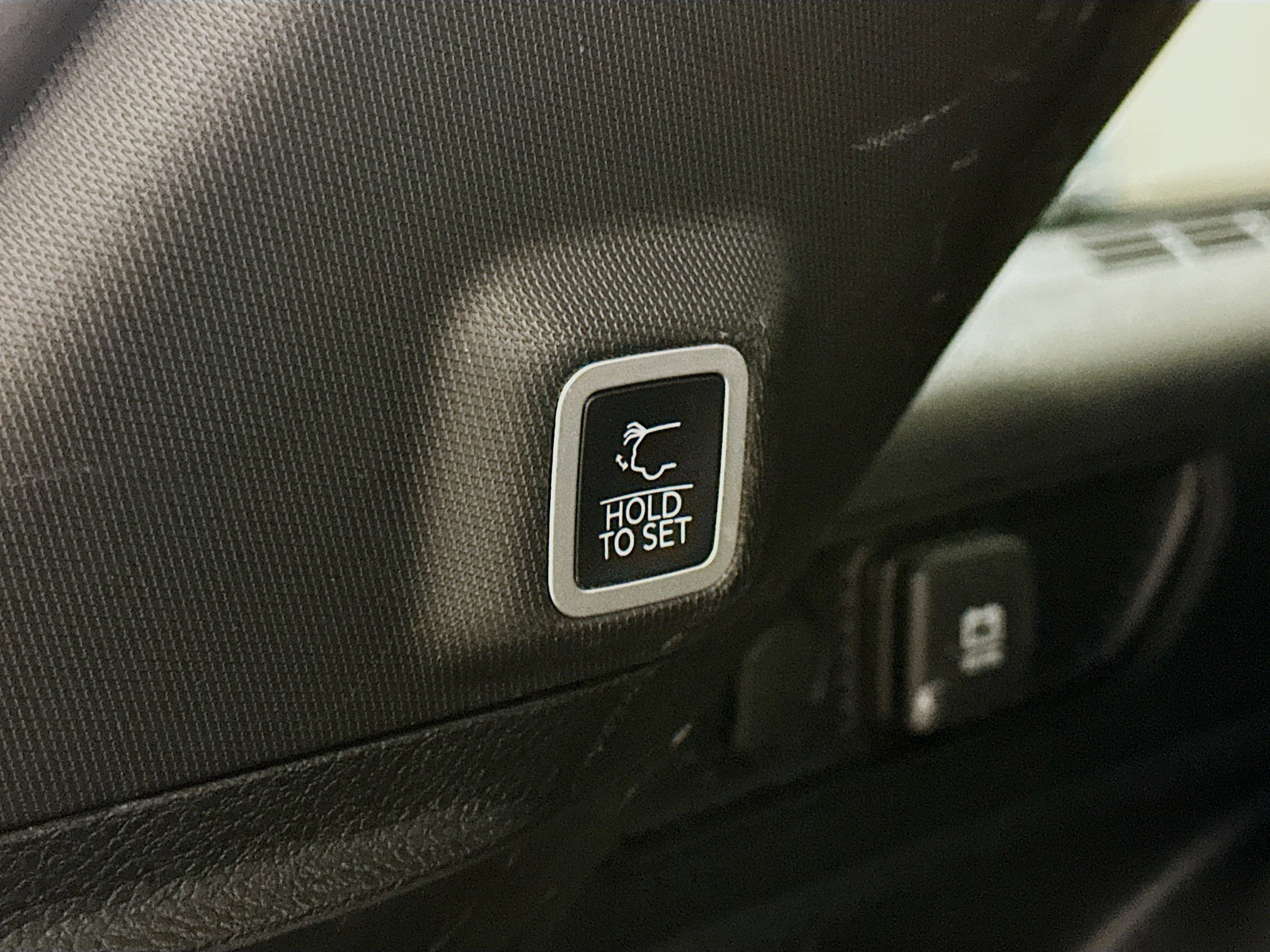 Used 2023 Jeep Grand Cherokee Altitude image 30